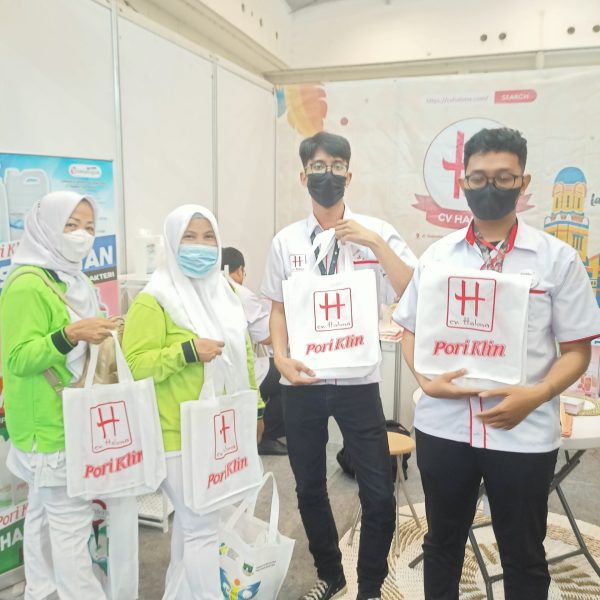 CV-HALONA-PORI-KLIN-di-acara-Hari-Kesehatan-Nasional-ke-58-ICE-BSD-scaled.jpg