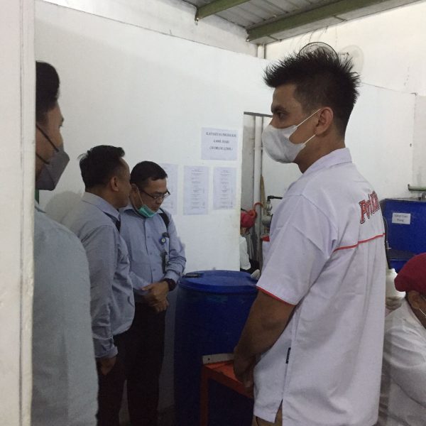 KUNJUNGAN Pembina Tk.I IVbkepala Subdirektorat Perizinan dan Fasilitas Cukai ke Sarana Produksi CV HALONA 3